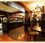 Waxy's Irish Pub - Hotel Gold Coast