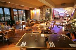 Options Tavern - Hotel Gold Coast 2
