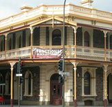 Cathedral Hotel - Hotel Gold Coast