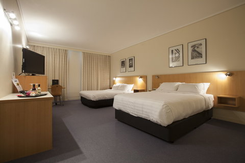 Dingley International Hotel - Hotel Gold Coast 2