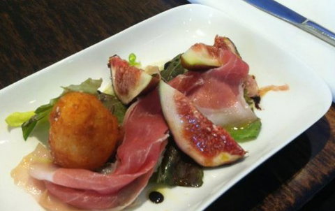 Galley Foods Restaurant - Hotel Gold Coast 3