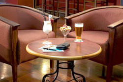 Jabiru Bar - Hotel Gold Coast 0