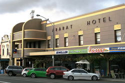Ararat Hotel - Hotel Gold Coast 1