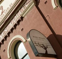 Wine House - Hotel Gold Coast