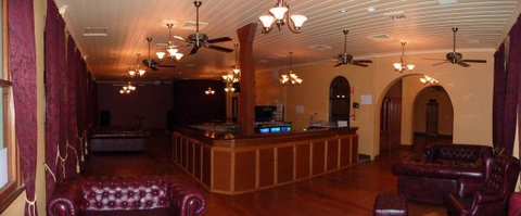 Molly Malones Irish Pub - Hotel Gold Coast 1