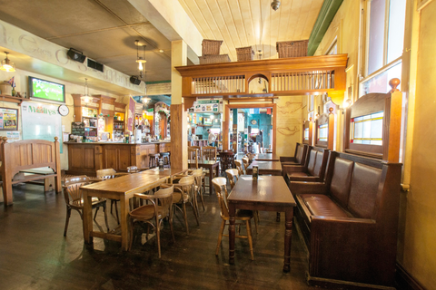 Molly Malones Irish Pub - Hotel Gold Coast 5