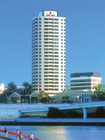 On Quay Restaurant & Bar - Hotel Gold Coast 0