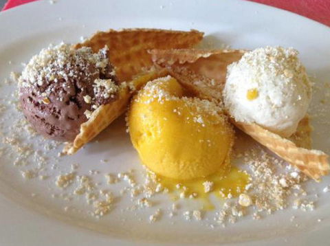 Galleons Restaurant - Hotel Gold Coast 3