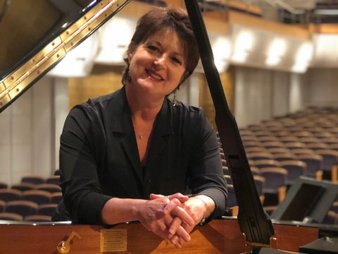 Selby And Friends: Love And Romance Turramurra - Hotel Gold Coast 0