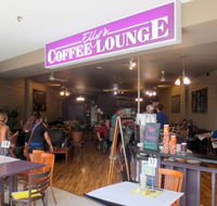 Live music at Roths Wine Bar - Hotel Gold Coast