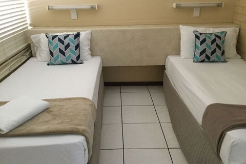 Ambassador Motel - Hotel Gold Coast 4
