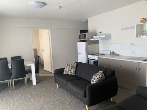 Adina Place Motel Apartments - Hotel Gold Coast 6