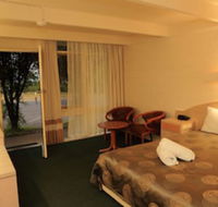 Absolute Lakes Entrance - Hotel Gold Coast
