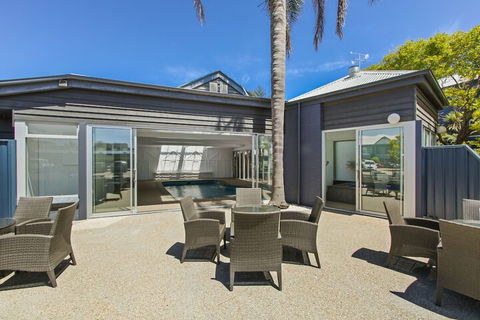 Bellevue On The Lakes - Hotel Gold Coast 4