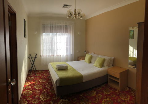 Meramie Motor Inn - Hotel Gold Coast 3