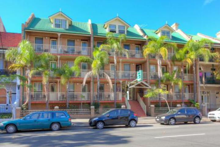 Redfern NSW Hotel Gold Coast
