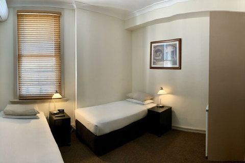 Ashfield Manor - Hotel Gold Coast 3