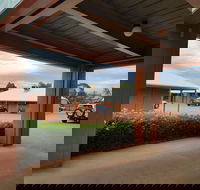 Mud Hut Motel - Hotel Gold Coast