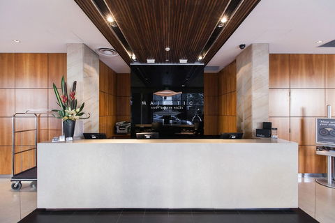 Majestic Roof Garden Hotel - Hotel Gold Coast 3