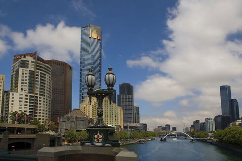 Quay West Suites Melbourne - Hotel Gold Coast 2
