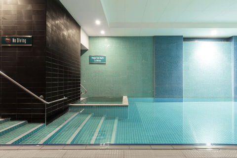 Oaks Glenelg Plaza Pier Suites - Hotel Gold Coast 0