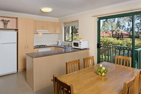 Mount Waverley Townhouses - Hotel Gold Coast 3