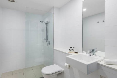 Oaks Nelson Bay Lure Suites - Hotel Gold Coast 5