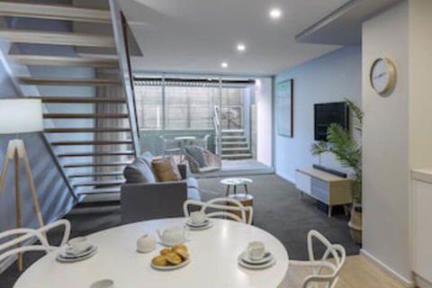 Oaks Nelson Bay Lure Suites - Hotel Gold Coast 0