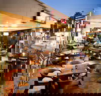 Adelaide Rockford - Hotel Gold Coast