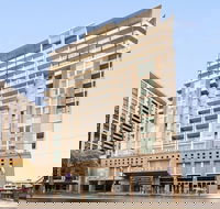 Oaks Adelaide Embassy Suites - Hotel Gold Coast