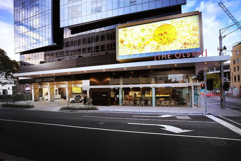 Art Series - The Olsen - Hotel Gold Coast 3