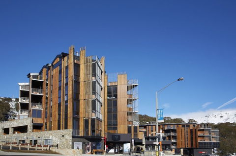 QT Falls Creek - Hotel Gold Coast 0