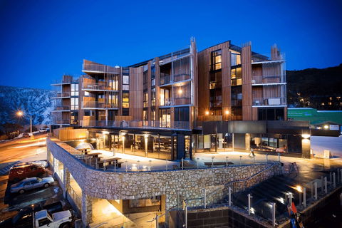 QT Falls Creek - Hotel Gold Coast 3