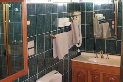 Nandewar Motor Inn - Hotel Gold Coast 1
