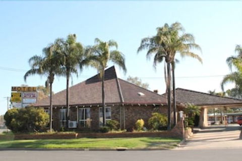 Nandewar Motor Inn - Hotel Gold Coast 0