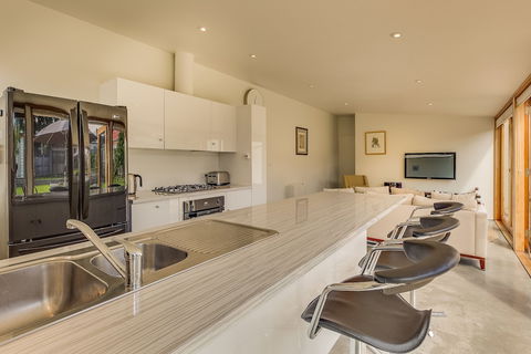 Brampton Cottage - Hotel Gold Coast 3