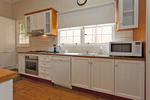 Rose Cottage - Historic Luxury - Hotel Gold Coast 2