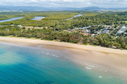 Kurrimine Beach Huts - Hotel Gold Coast 1