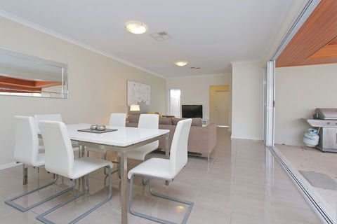 Anastasia Villa - Hotel Gold Coast 2