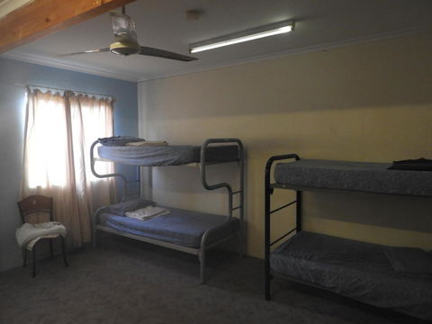 Kalbarri Backpackers YHA - Hotel Gold Coast 2