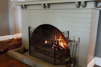 The Bundanoon Guest House - Hotel Gold Coast 3