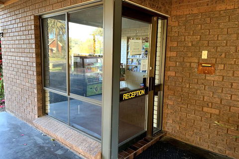 Kingswood Motel - Hotel Gold Coast 7