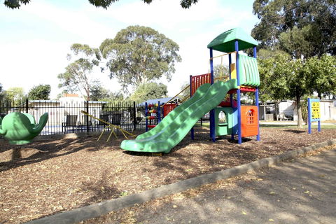 Nagambie Caravan Park & Motel - Hotel Gold Coast 2