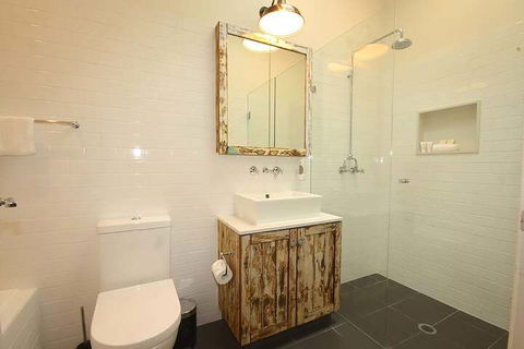 A PERFECT STAY - Cavvanbah Seaside Cottage - Hotel Gold Coast 2