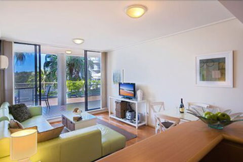 ShortOzStay At Mariners Cove - Hotel Gold Coast 6