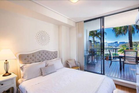 ShortOzStay At Mariners Cove - Hotel Gold Coast 3