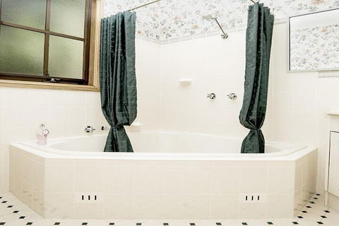 Kalimna Spa Room - Hotel Gold Coast 2