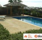 La Mer Home with a Pool