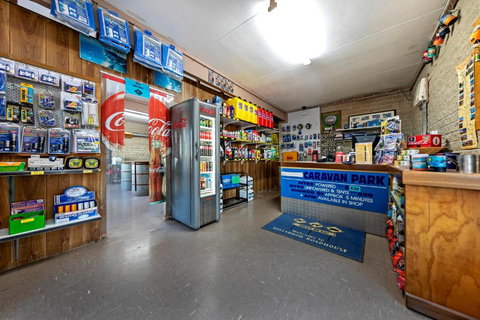 Nullarbor Roadhouse - Hotel Gold Coast 2