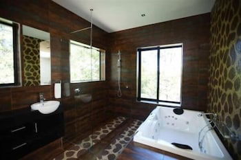 Nahmahlu - Hotel Gold Coast 5